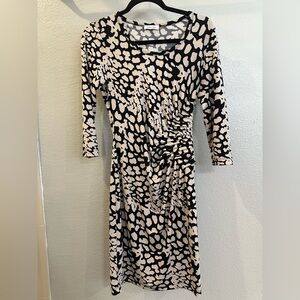 3 for $10. Calvin Klein Black and Cream Long Sleeve Dress